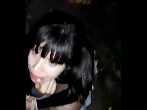 ❤️ На улице раздулся пенис в обмен на конфету ❤️ Качественное порно у нас ☑